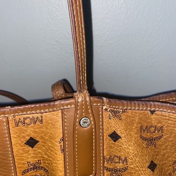 MCM reversible bag - Picture 3 of 13